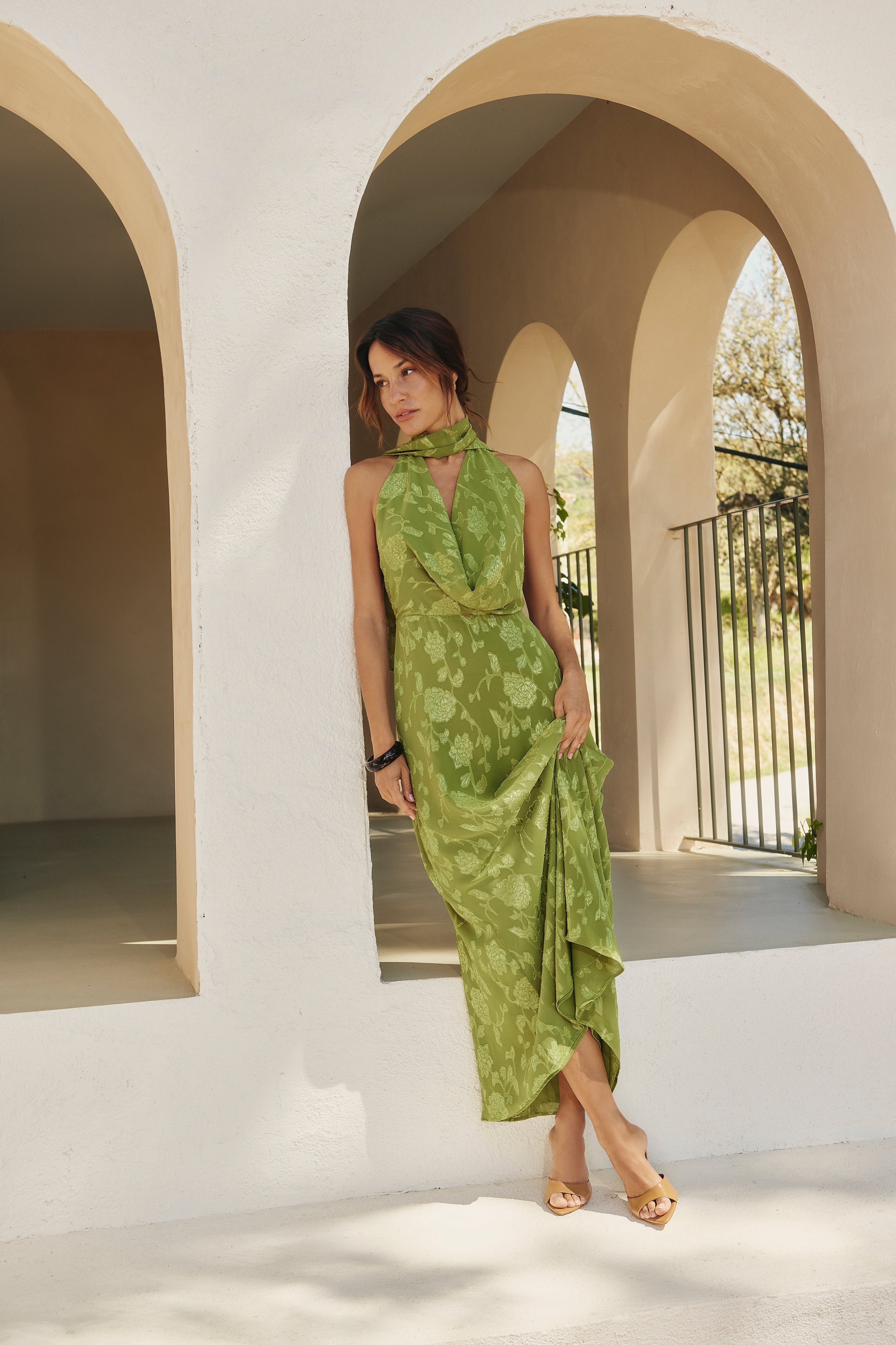 VESTIDOS CORTOS Y MIDI